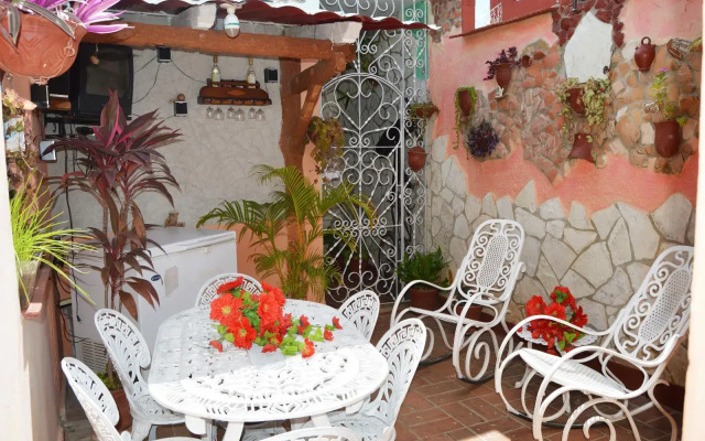 Hostal  Monserrat