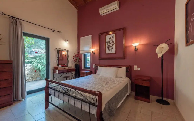 Villa Chloe With Private Pool