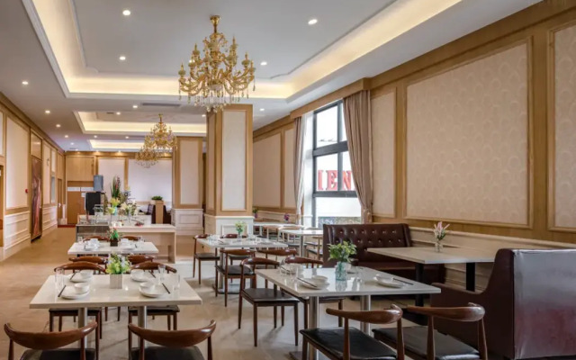 Vienna Hotel(Shenzhen Shajing Jingji Baina)