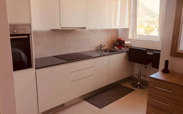Westone Suite710-hosted by Sweetstay