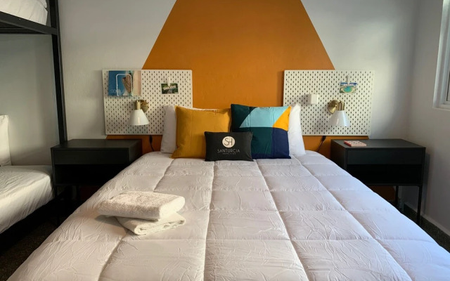 Santurcia Hostel - Adults Only