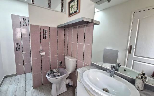 Single-storey House With Outdoor Space