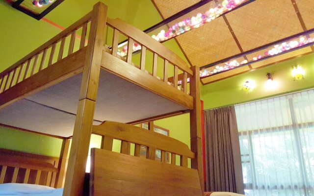 Birds and Bees Resort