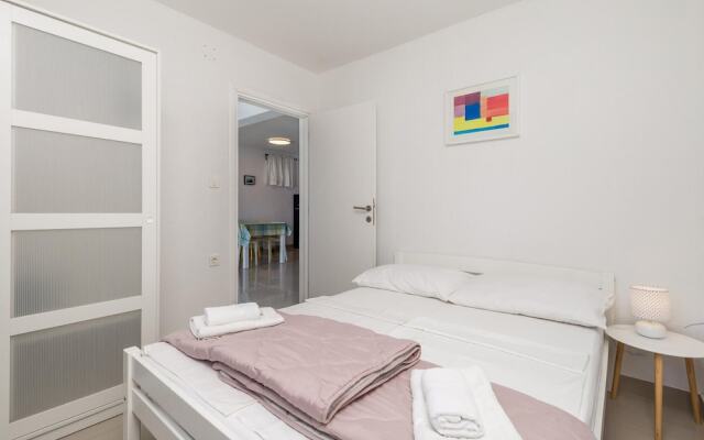 Awesome Apartment in Lukovo Sugarje With Wifi and 3 Bedrooms