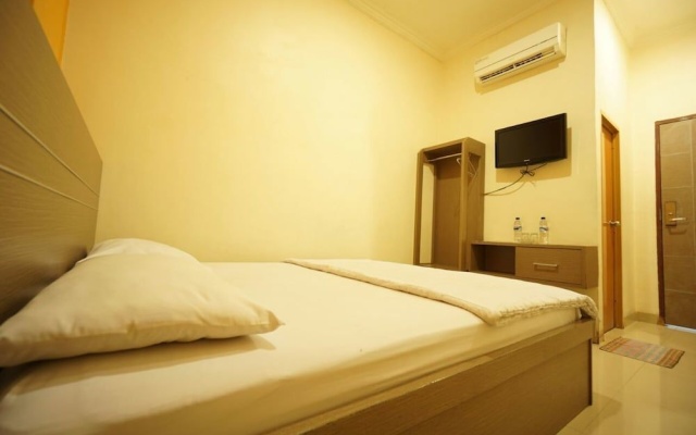 Hotel Diamond – Guest Rooms – Makassar