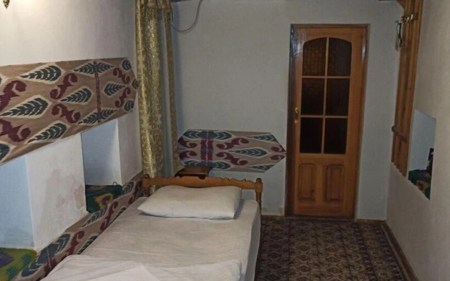 Mekhtar Ambar  Caravan sarai XIX