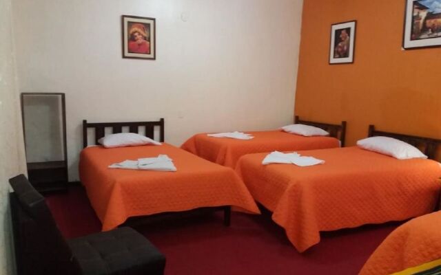 Hostal Intikahuarina B&B