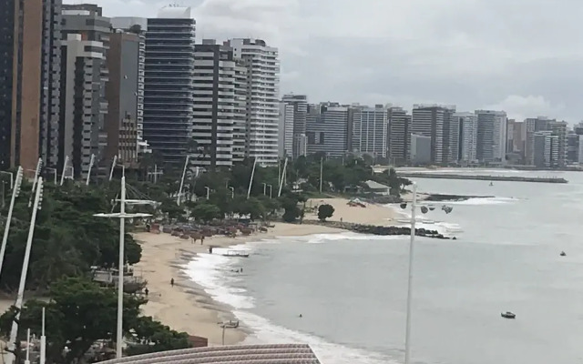 Flats Iate Plaza