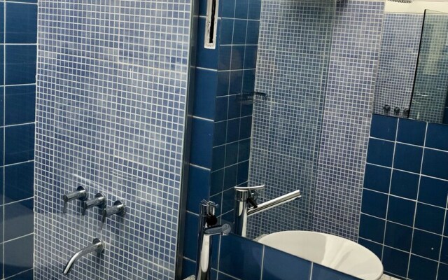 Warm comfortable house great location