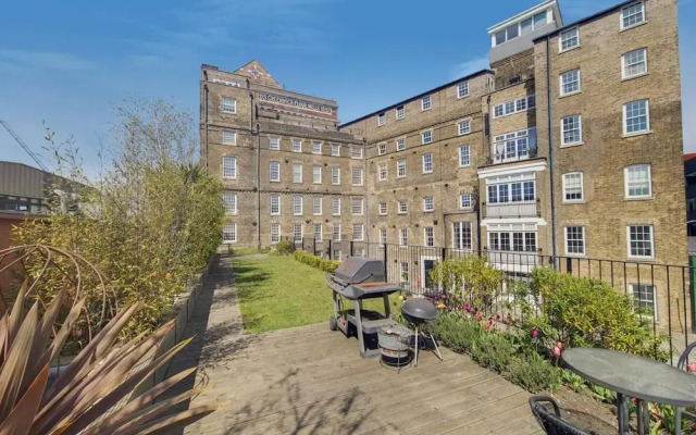 Greenwich Mill - Modern Comfort & Historic Charm
