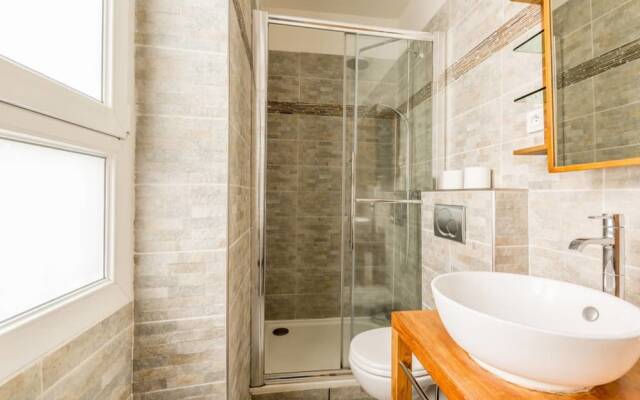 Beautiful Apartment for 4 People in the 15th