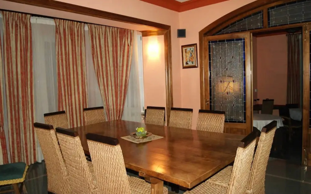 Real Hotel