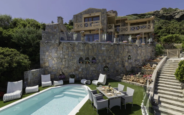 Felini Palace
