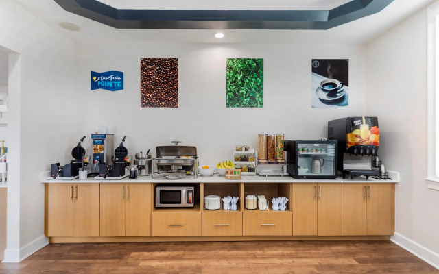 Clarion Pointe Morrow - Atlanta South