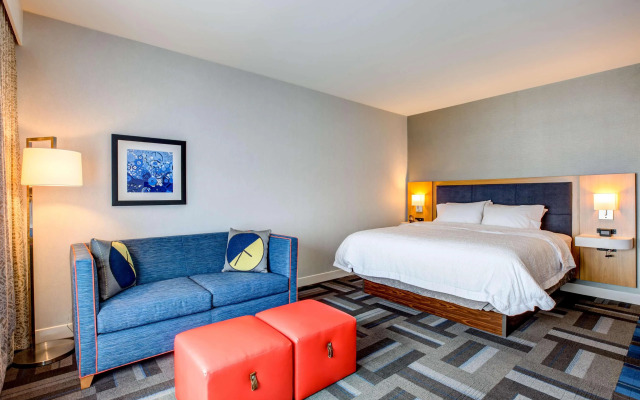 Hampton Inn & Suites Boston/Waltham