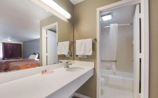 Econo Lodge Thomaston