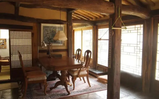 Ogamul Hanok Guesthouse