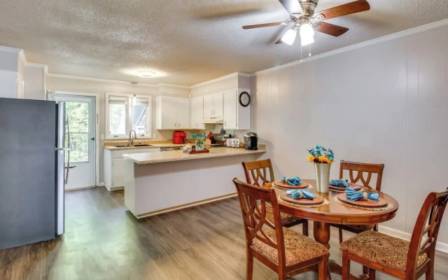 Easy Access to I-77 & I-20: Columbia Duplex!