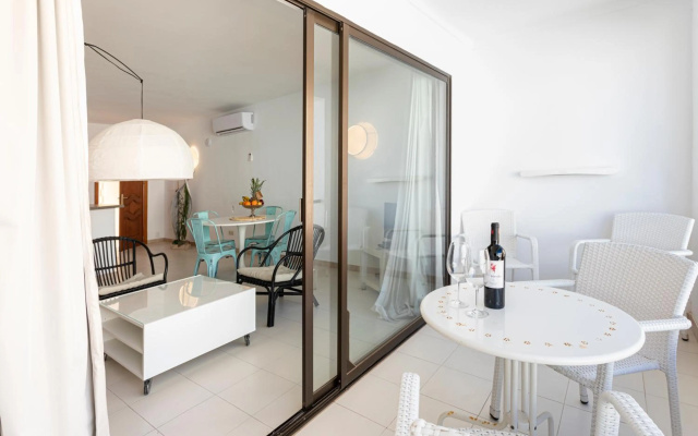 Lemar Hotel & Apartments