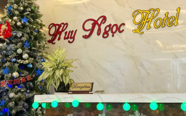 OYO 1180 Huy Ngoc Hotel