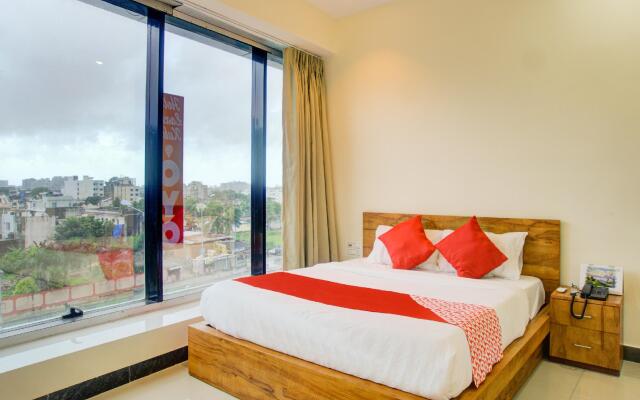 OYO 73225 Hotel Laxmi Kuber