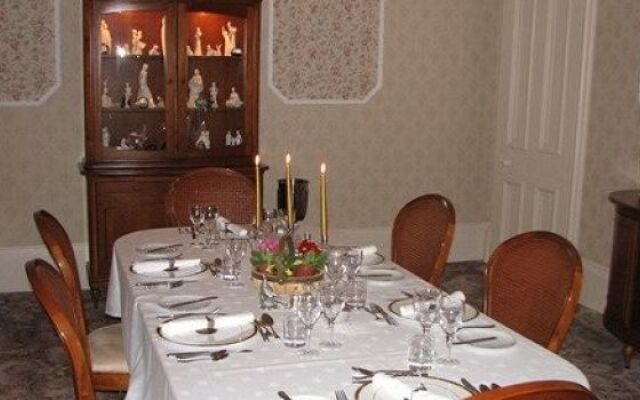 Well View Hotel - Inn