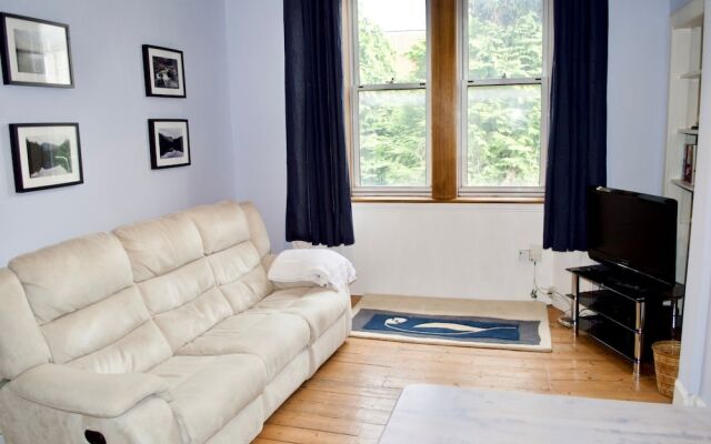 1 Bedroom Flat In The Heart Of The New Town