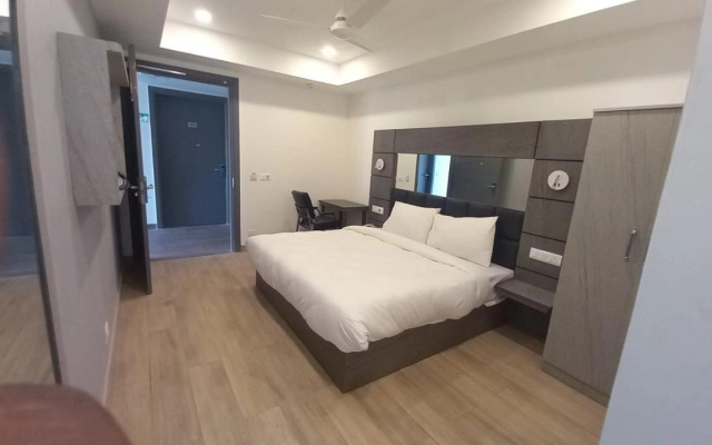 Hotel Royal Saffron By Majesta Stays