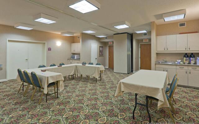 Comfort Inn & Suites Fultondale Gardendale I-65