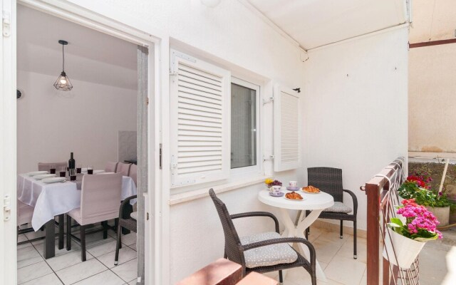 Awesome Home in Dugi Rat With Wifi and 3 Bedrooms