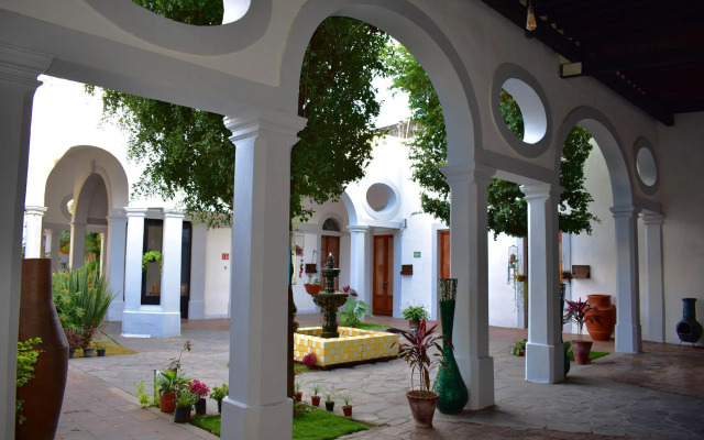 Pueblito Tlaquepaque Hotel Boutique