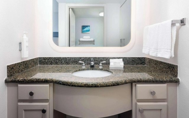 Homewood Suites by Hilton Tampa Airport - Westshore