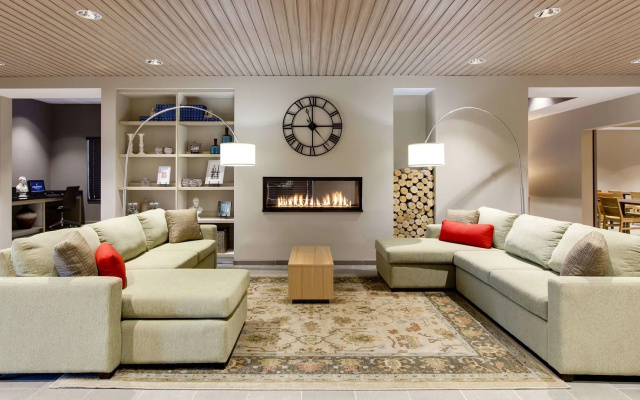 Country Inn & Suites by Radisson, Germantown, WI
