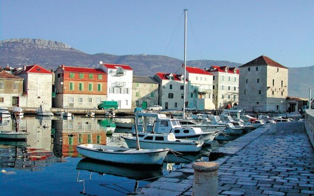 Awesome Home in Kastel Novi With Wifi and 6 Bedrooms