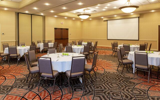 DoubleTree by Hilton Hotel Grand Rapids Airport