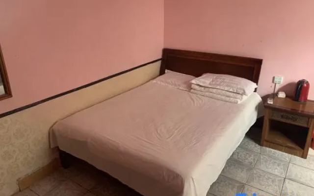 Beihai Xiangxi Hotel (Beibuwan Square)