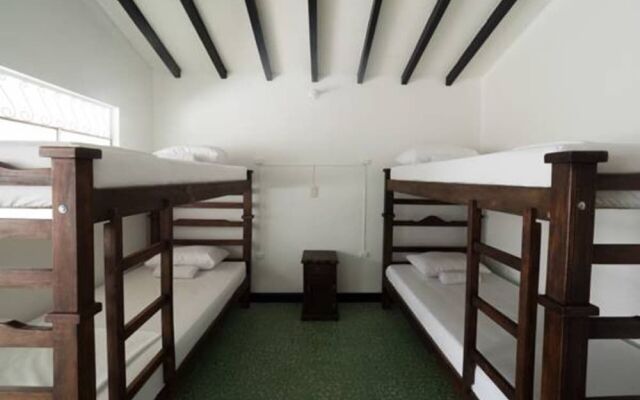 Traveler Hostel