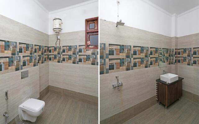 OYO 22719 Amrit Inn
