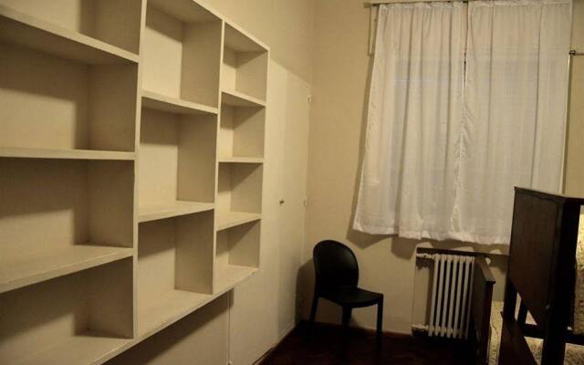 Lemmy Hostel Boutique