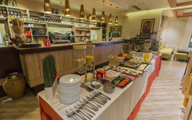 Hotel Lirak