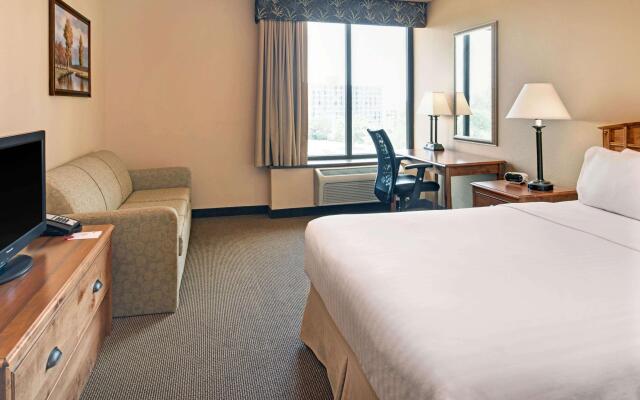 Ramada Plaza Omaha Hotel