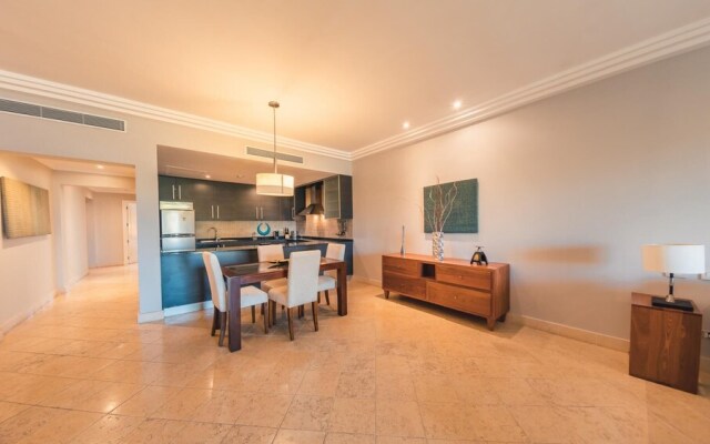 Charming Fishing Lodge w Pool View C42