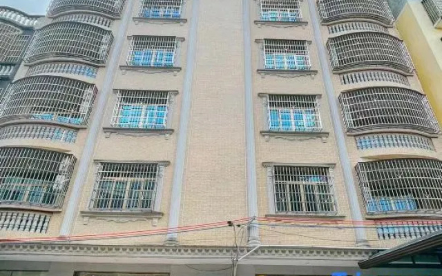 Huilong Convenient Hotel Hepu