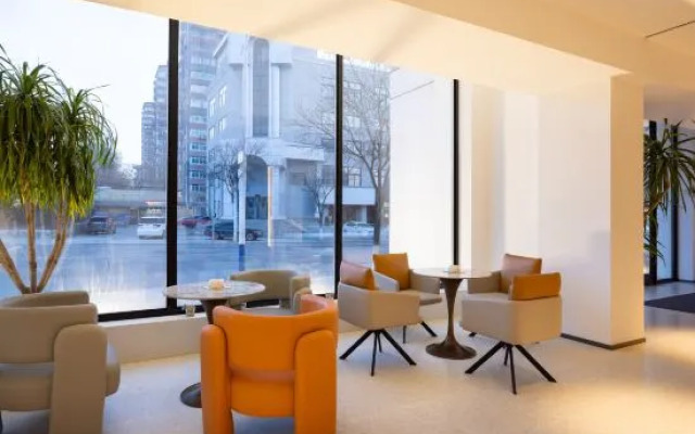 Yuerong Hotel (Liaoyang Liaohua Tesco)