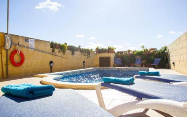 Villayana Gozitan Farmhouse with pool