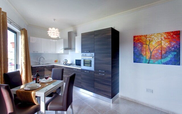 Modern Apt Overlooking Green Area