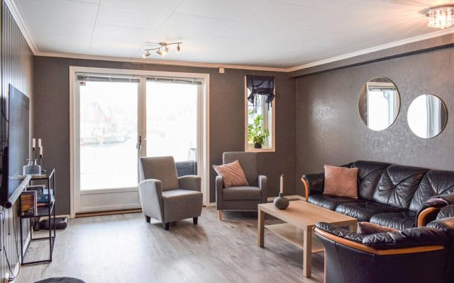 Beautiful Apartment in Åkrehamn With Wifi and 2 Bedrooms