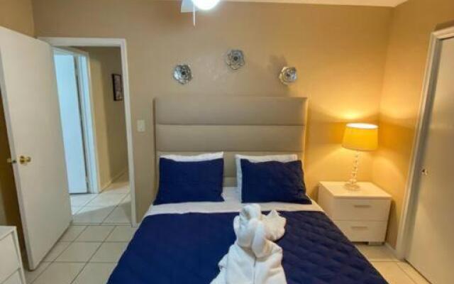 Your Cozy Spacious home with Heated Pool