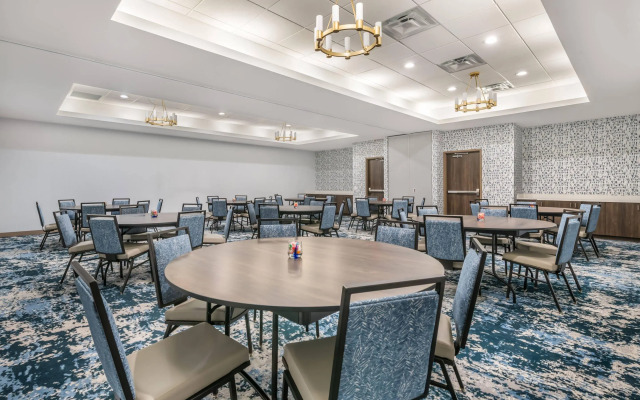 Cambria Hotel Tampa-Brandon