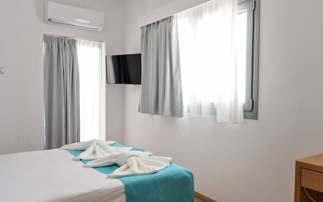 Pyramos Hotel